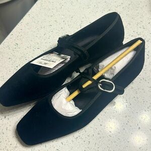 NWT Zara Velvet Ballet Flats